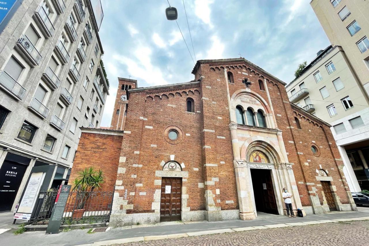 Chic 1Bdr With Shared Terrace Steps From Duomo By Rentopolis Mediolan Zewnętrze zdjęcie